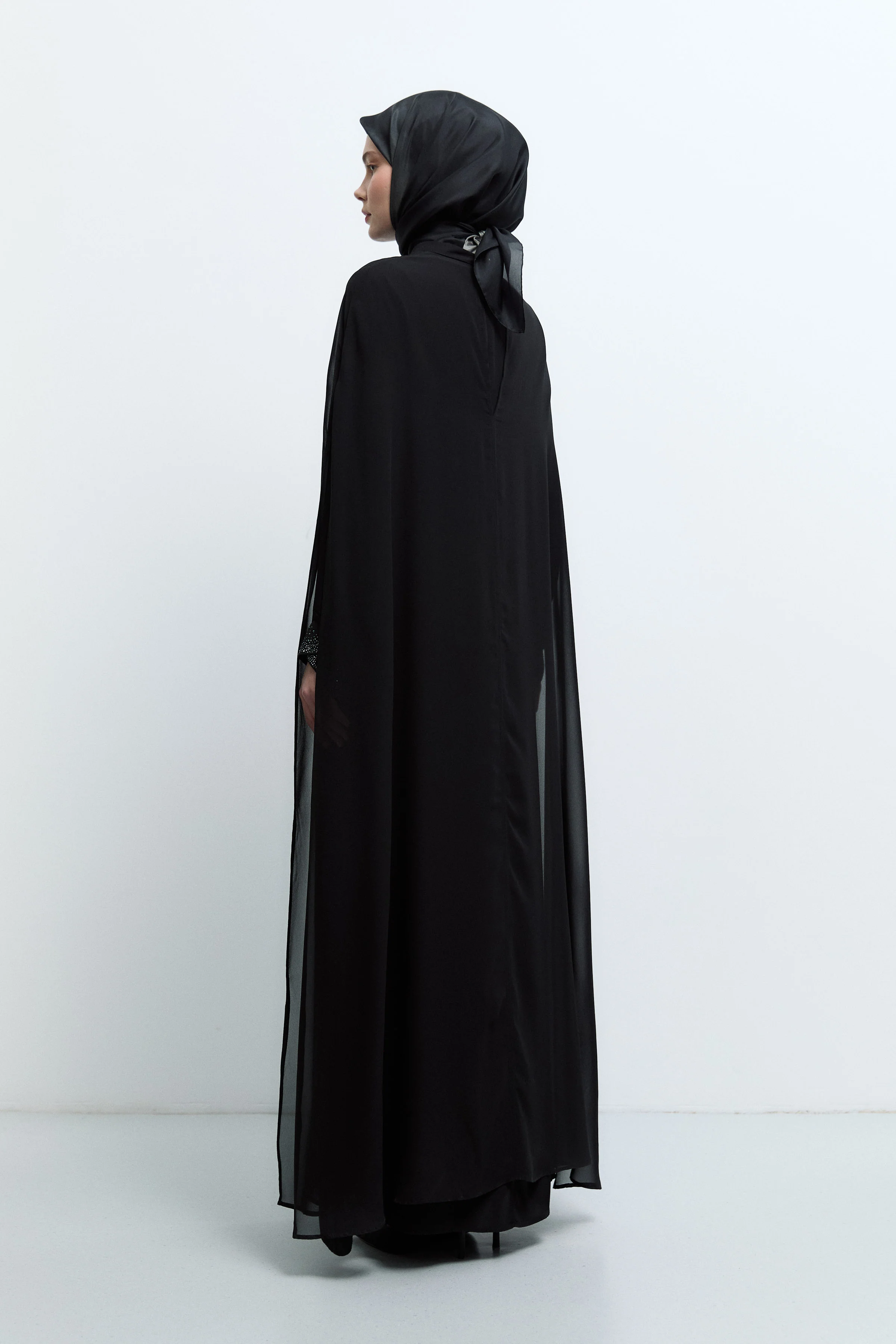 Abaya avec détails en strass - Noir - Image 7