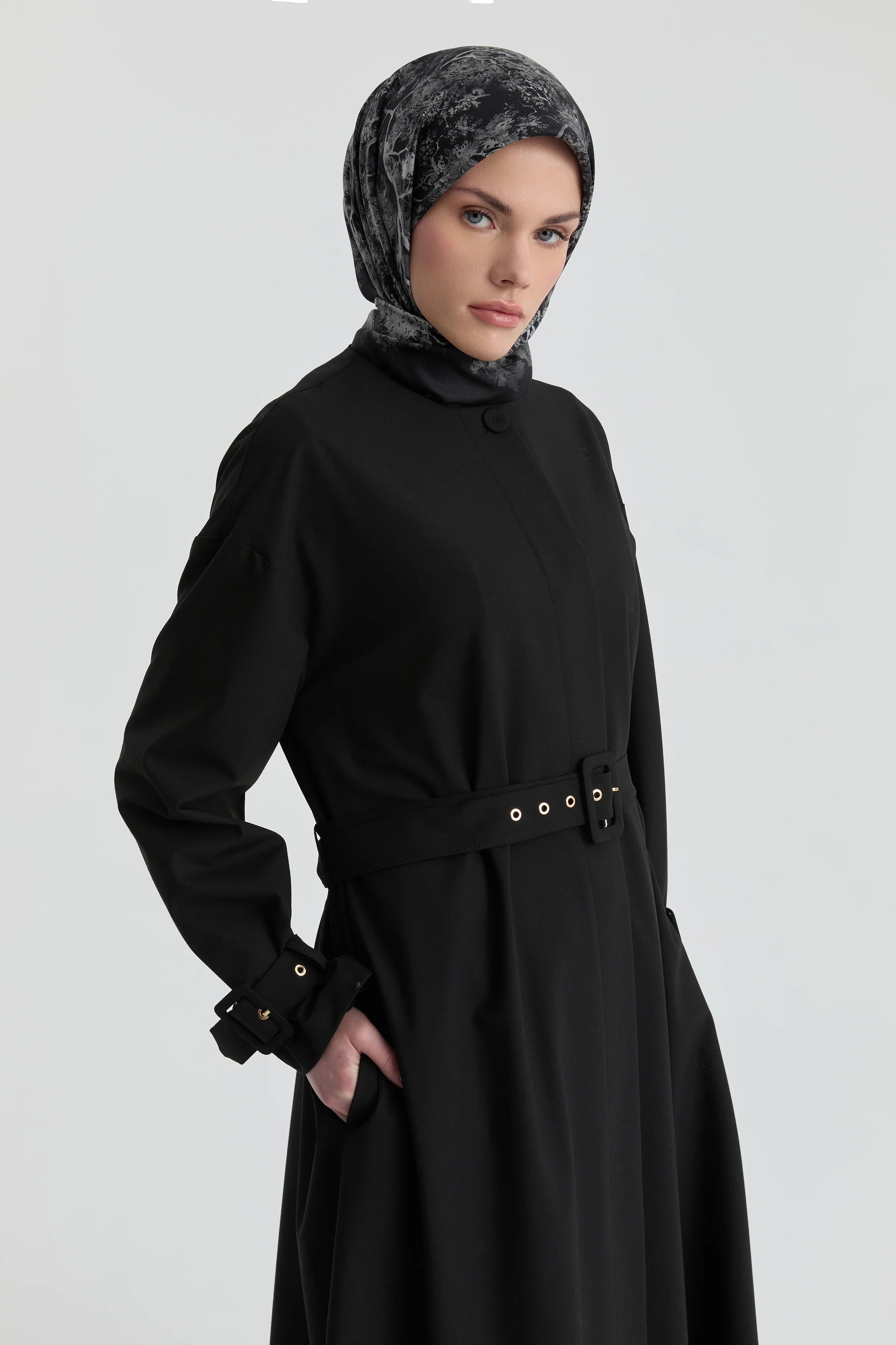 Abaya avec patte cachée - Noir - Image 3
