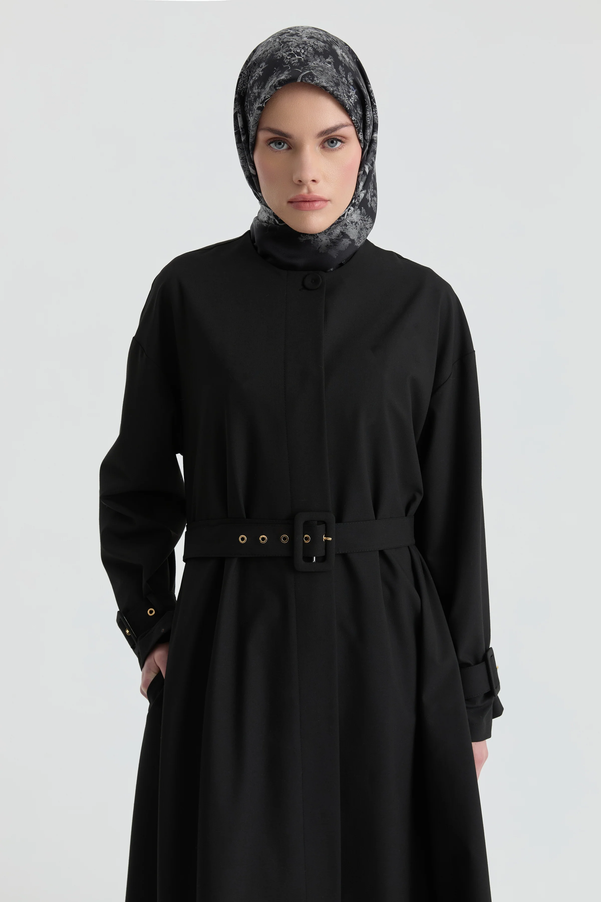 Abaya avec patte cachée - Noir - Image 4