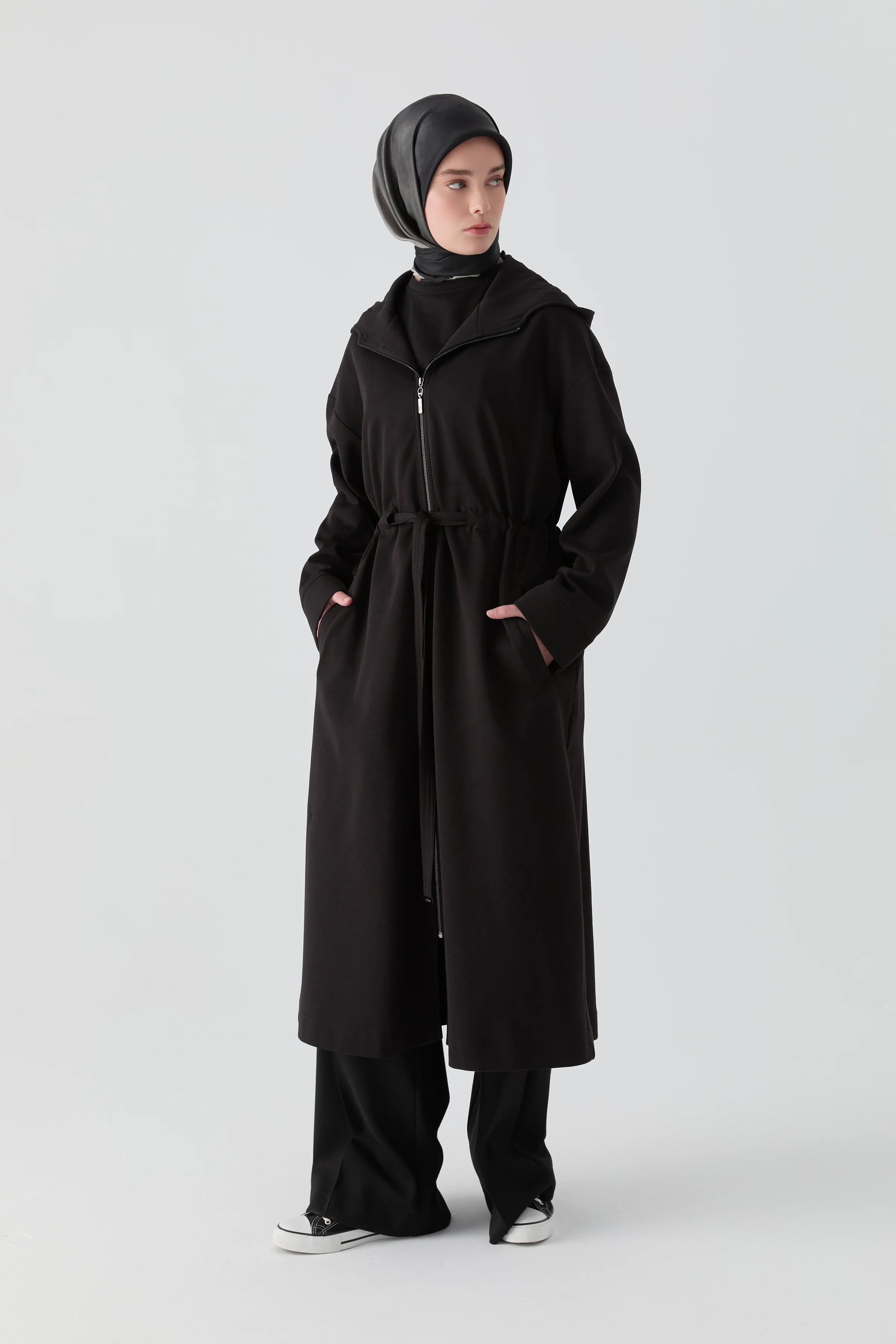 Cap en tricot à capuche avec ceinture à cordon de serrage - Noir - Image 3