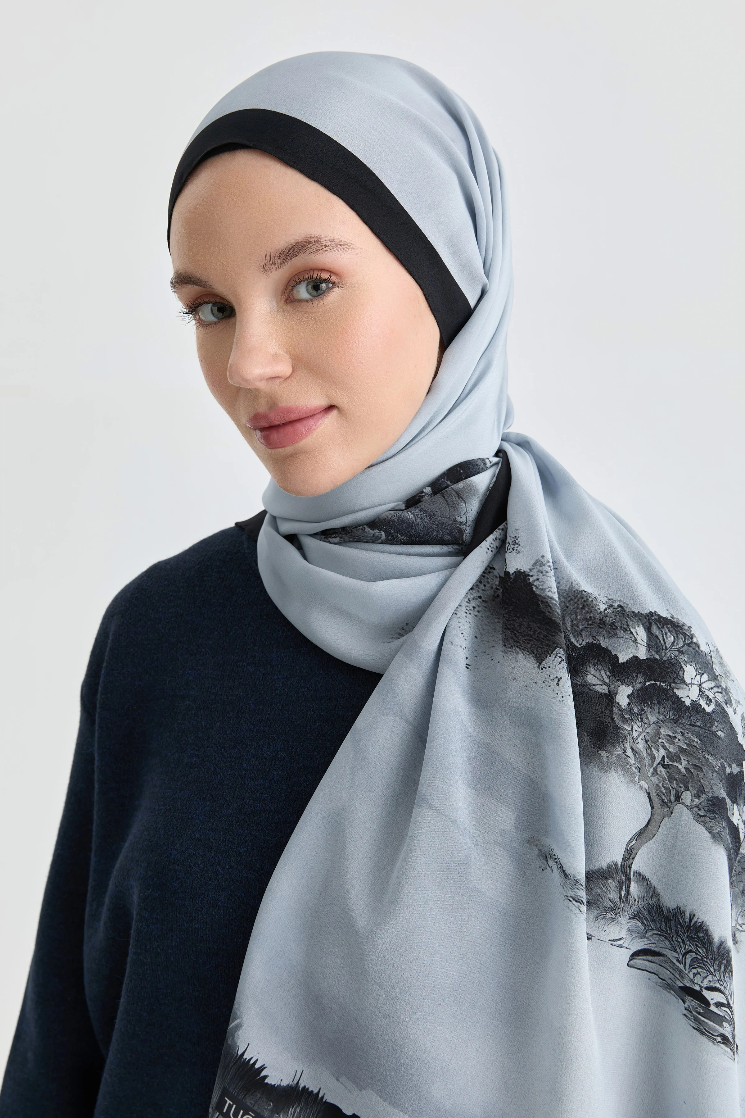 Châle en crêpe de soie Maren - Blue marine - Image 4