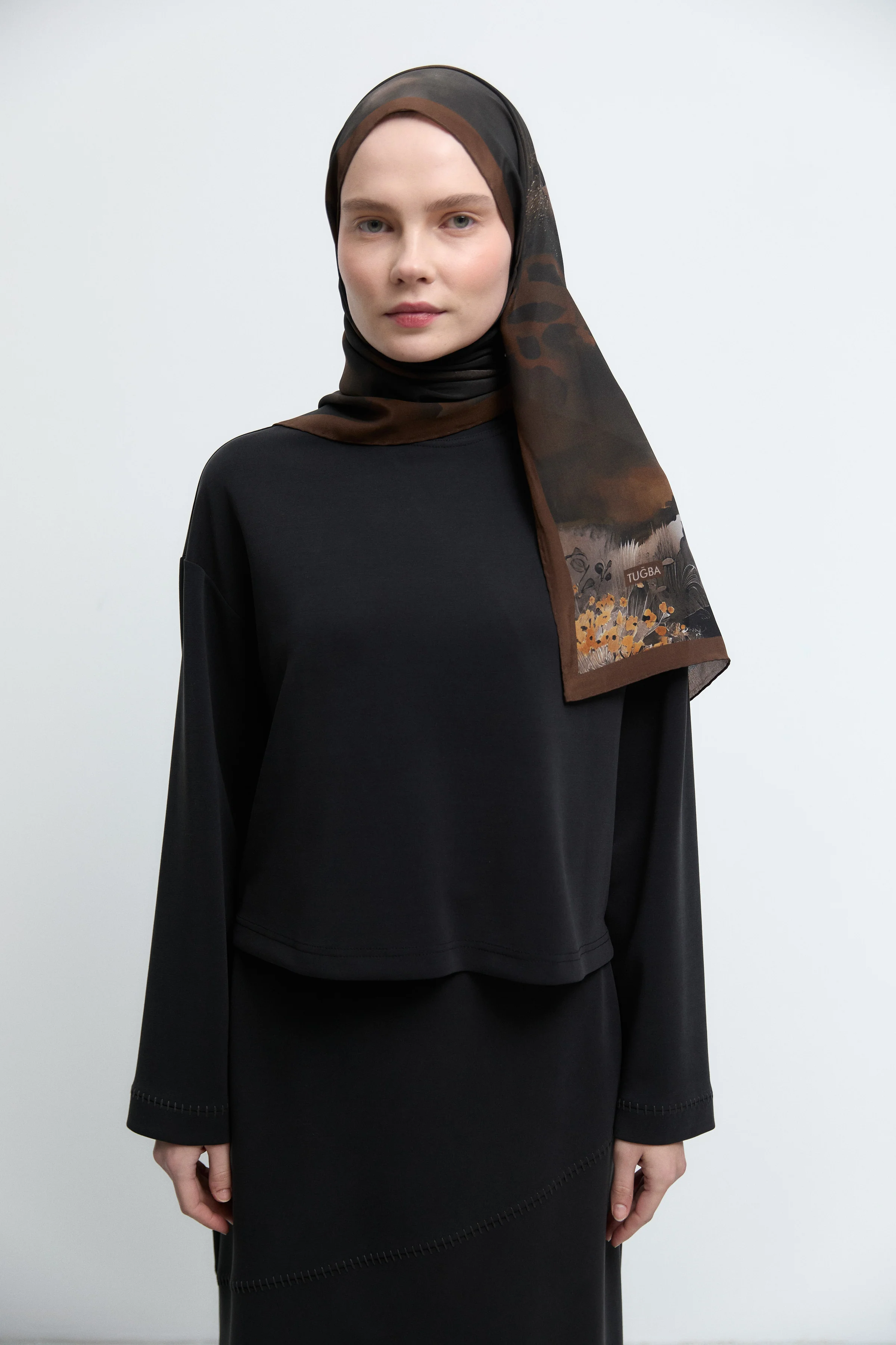 Châle en crêpe de soie Maren - Café - Image 3