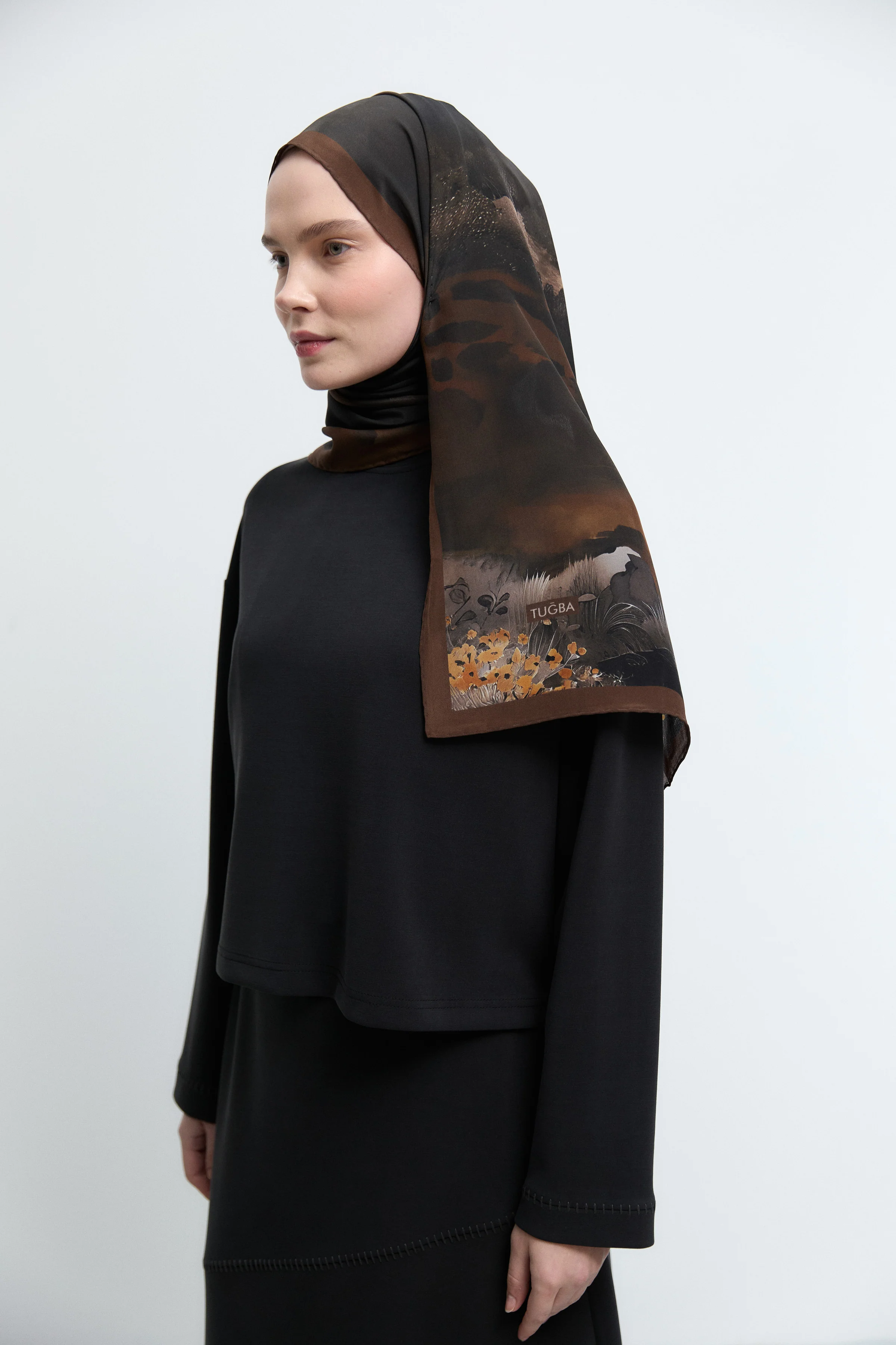 Châle en crêpe de soie Maren - Café - Image 4