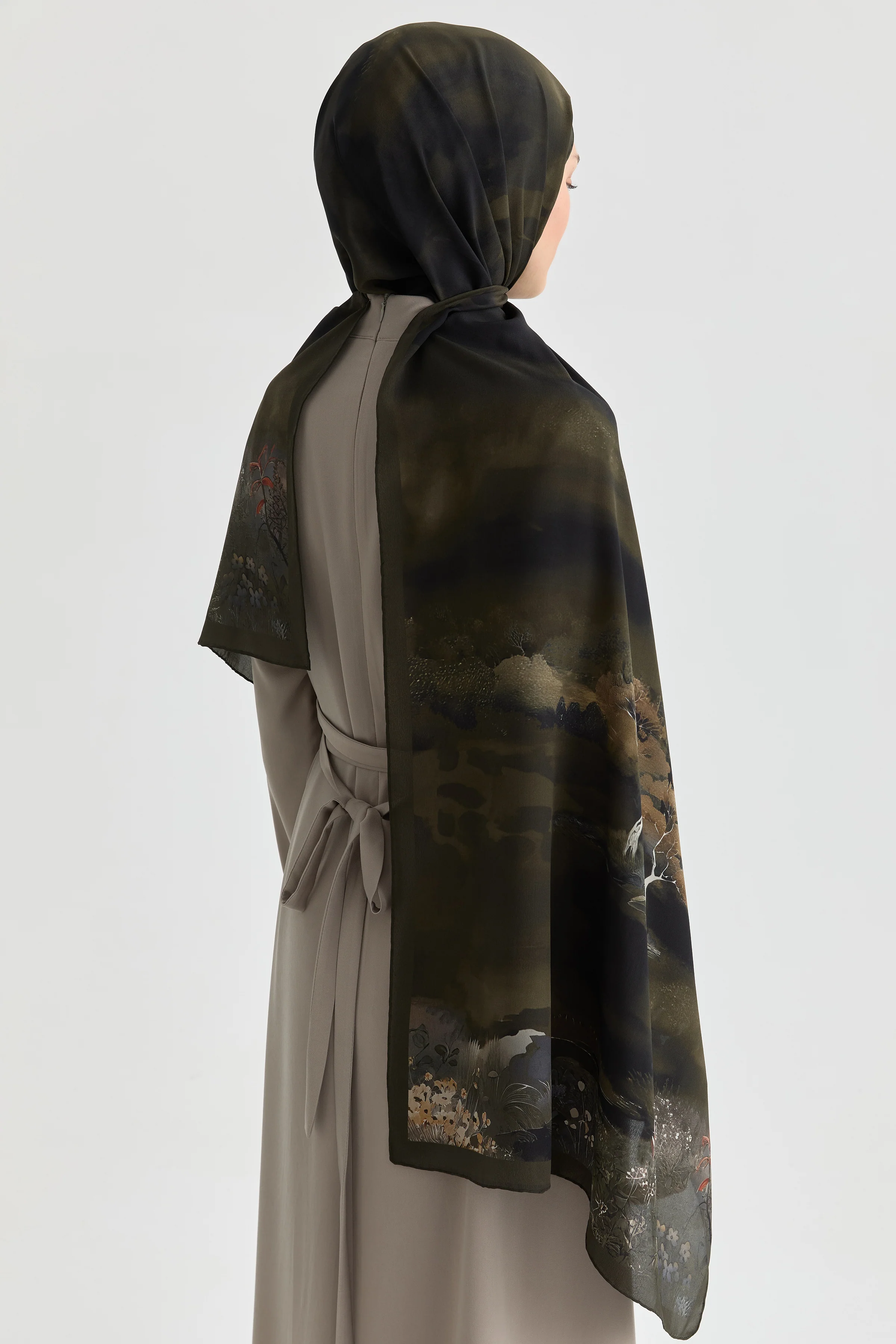 Châle en crêpe de soie Maren - Kaki - Image 5