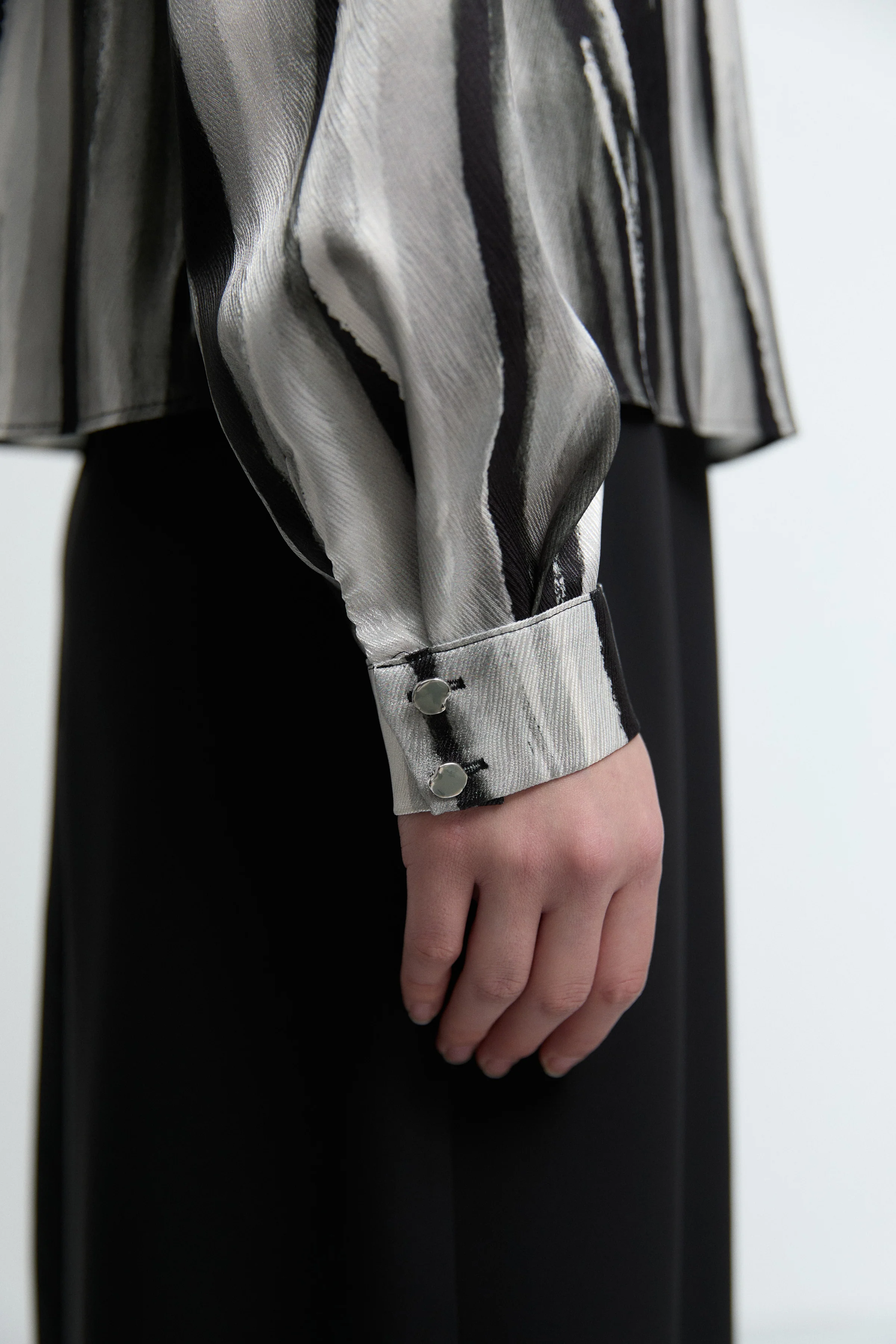 Chemise à boutonnage dissimulé - Noir - Image 5