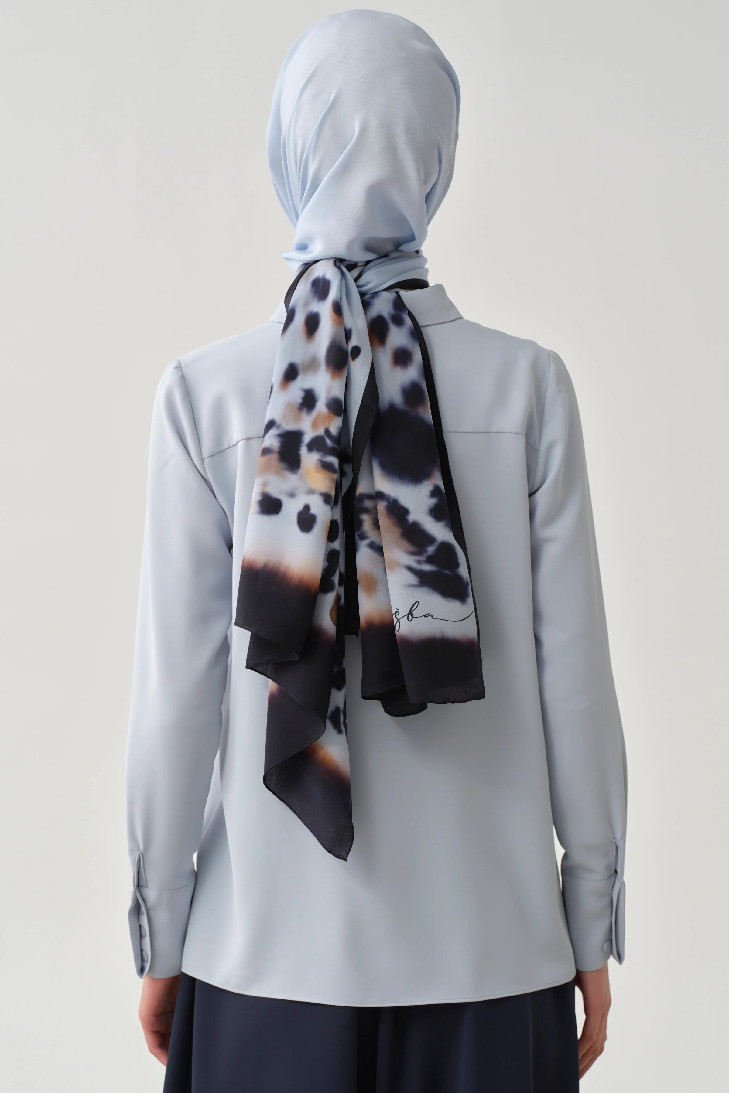 Chemise basique à patte de boutonnage cachée - Bleu clair - Image 6