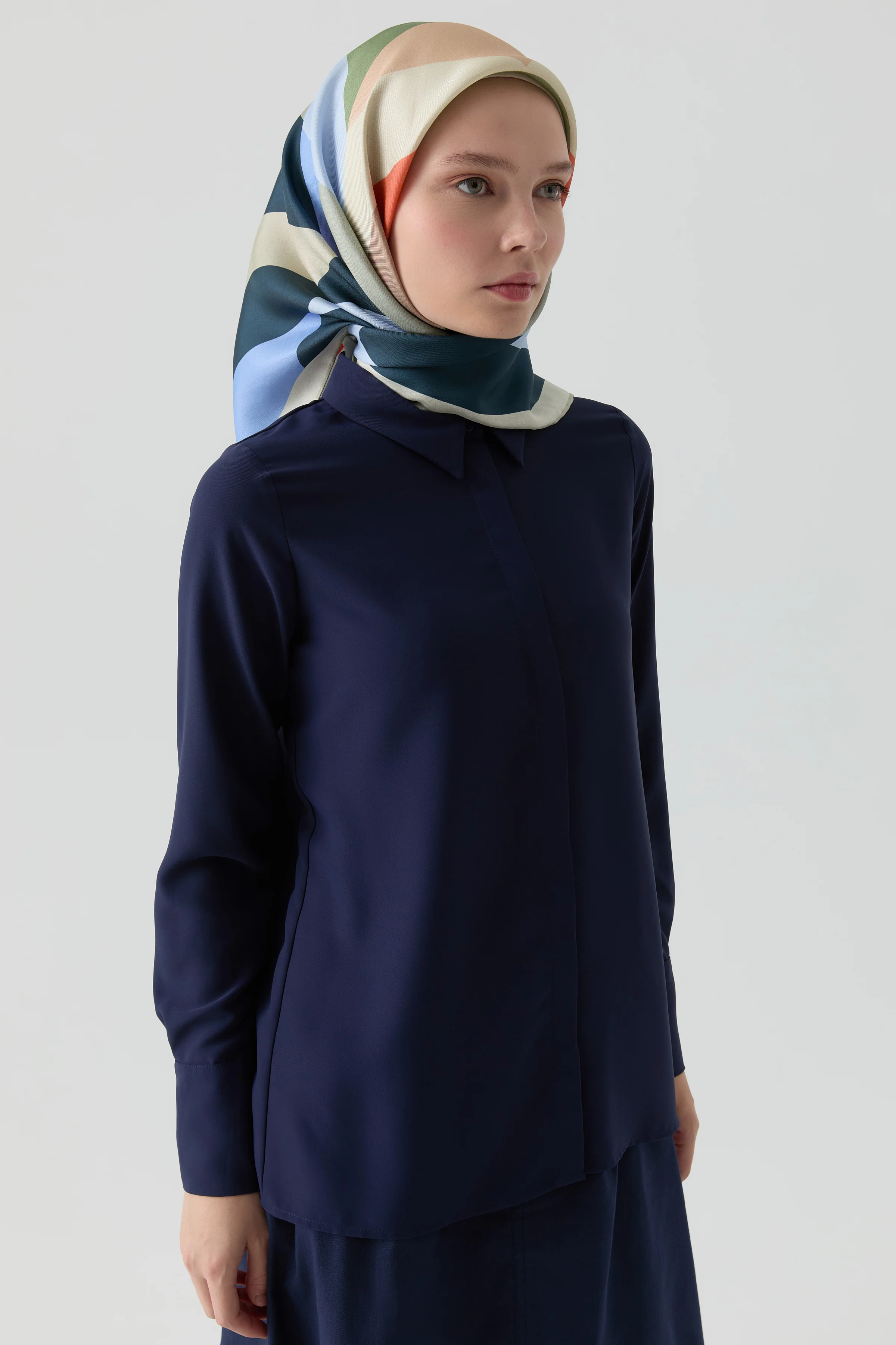 Chemise basique à patte de boutonnage cachée - Blue marine - Image 3