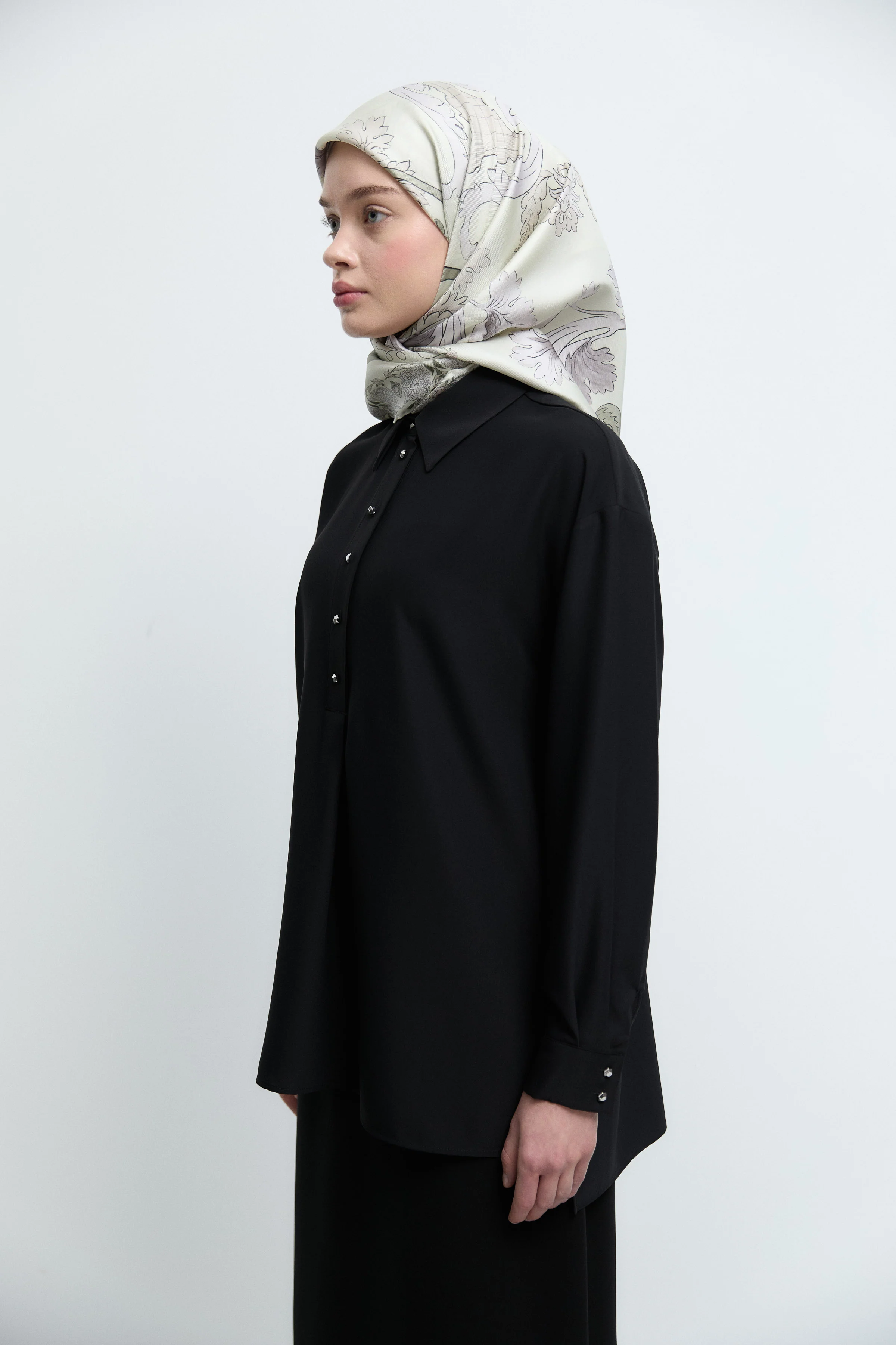 Chemisier à demi-boutonnage frontal - Noir - Image 4