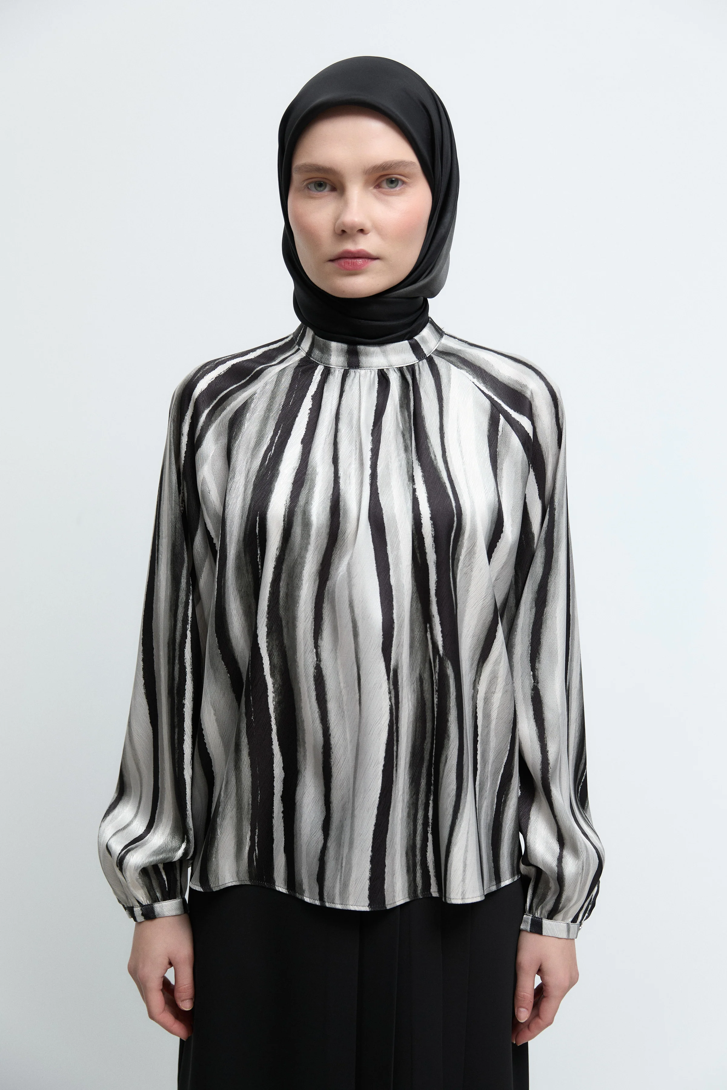 Chemisier à manches boutonnées - Noir - Image 3