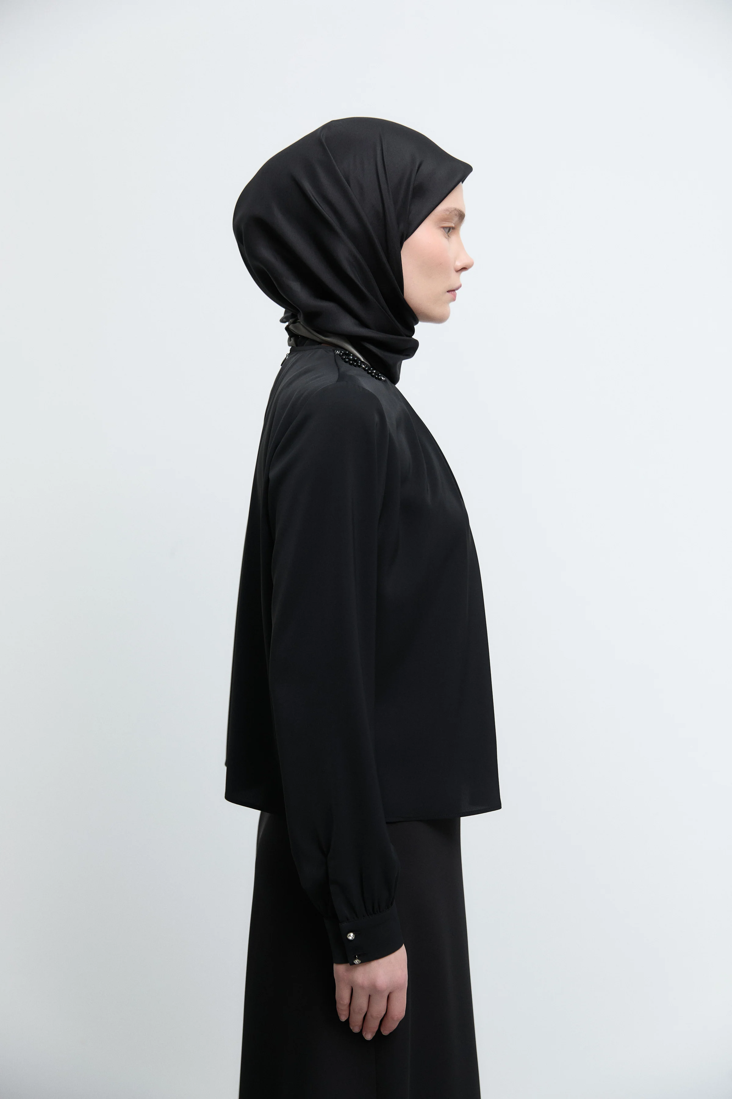 Chemisier avec détail cassé au col - Noir - Image 4