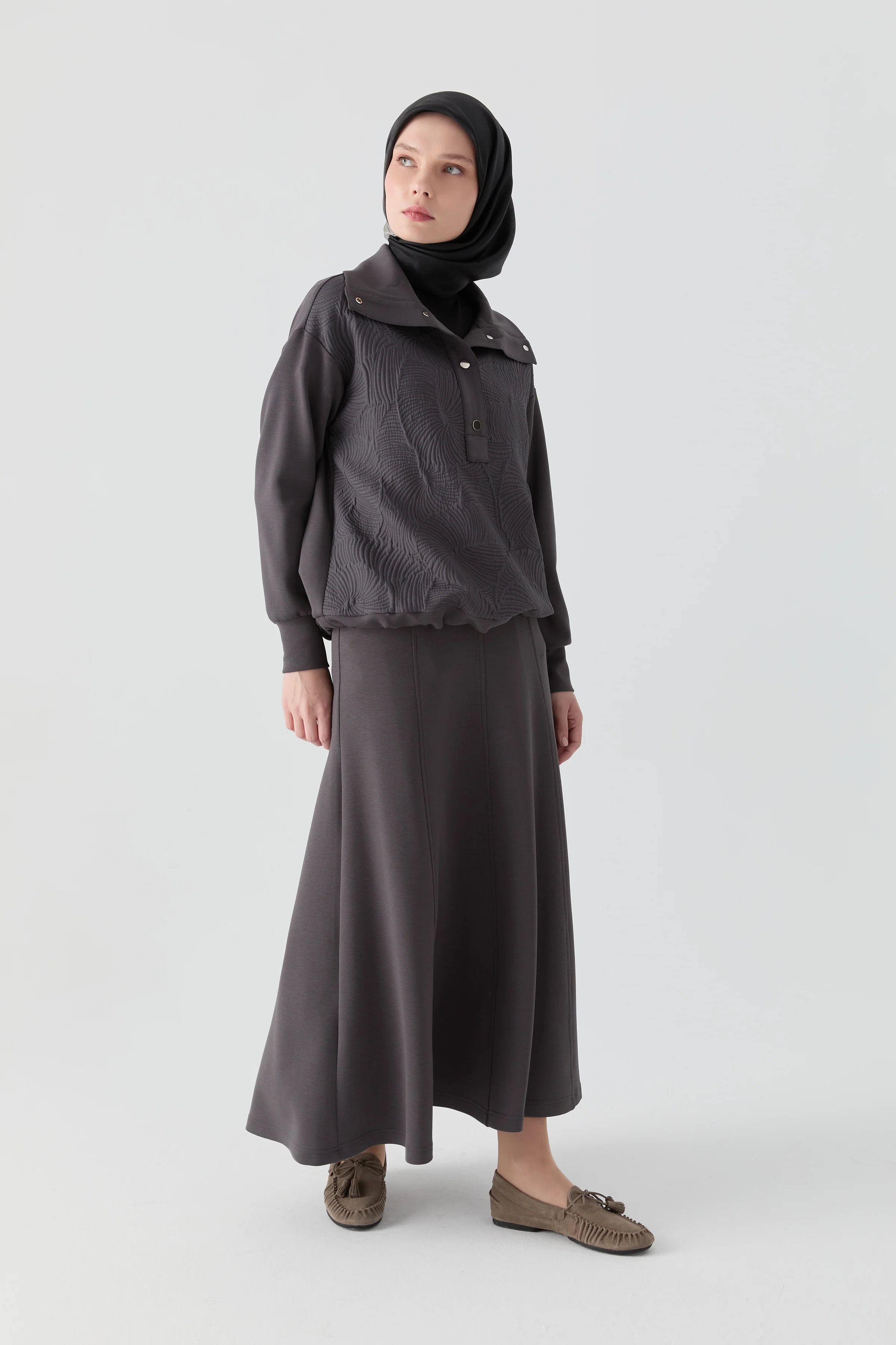 Jupe à huit panneaux avec taille en maille - Anthracite - Image 3