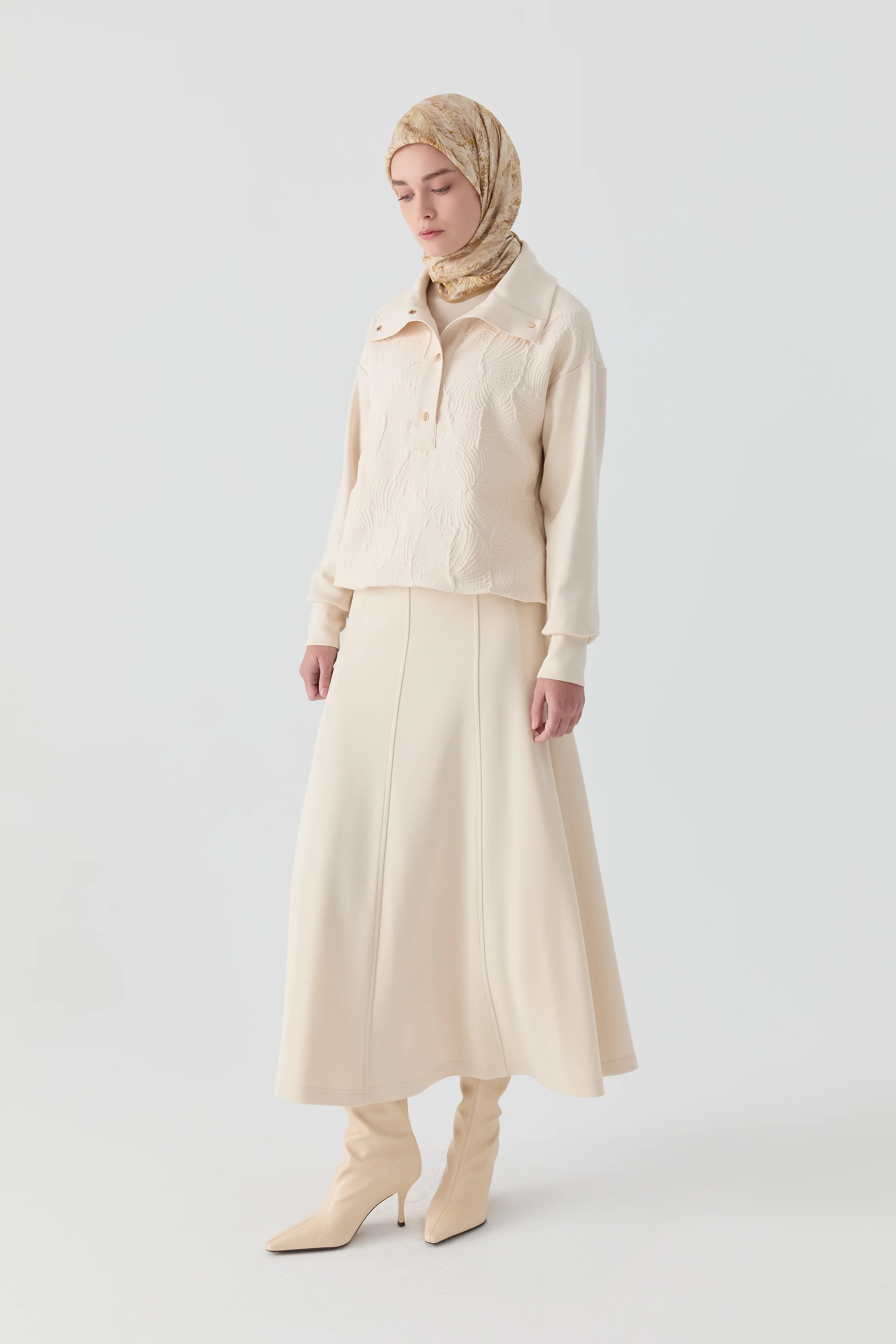 Jupe à huit panneaux avec taille en maille - Écru - Image 3