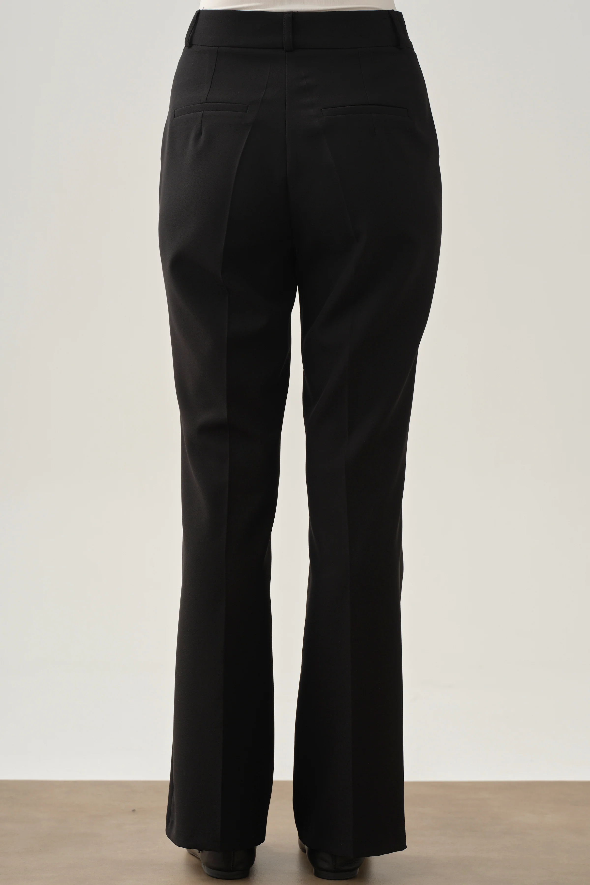 Pantalon basique à jambes évasées - Noir - Image 7
