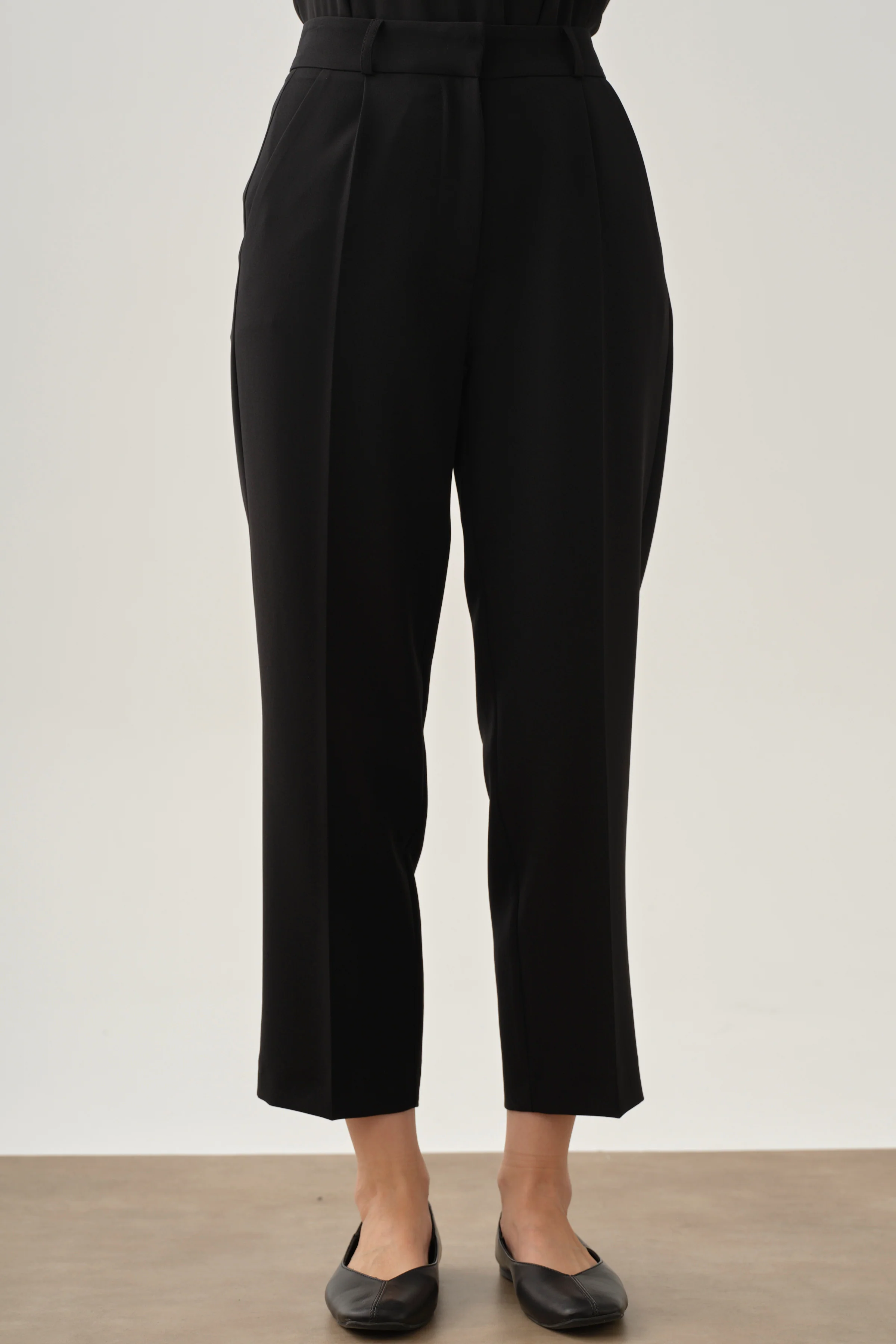 Pantalon basique à pince unique - Noir - Image 4