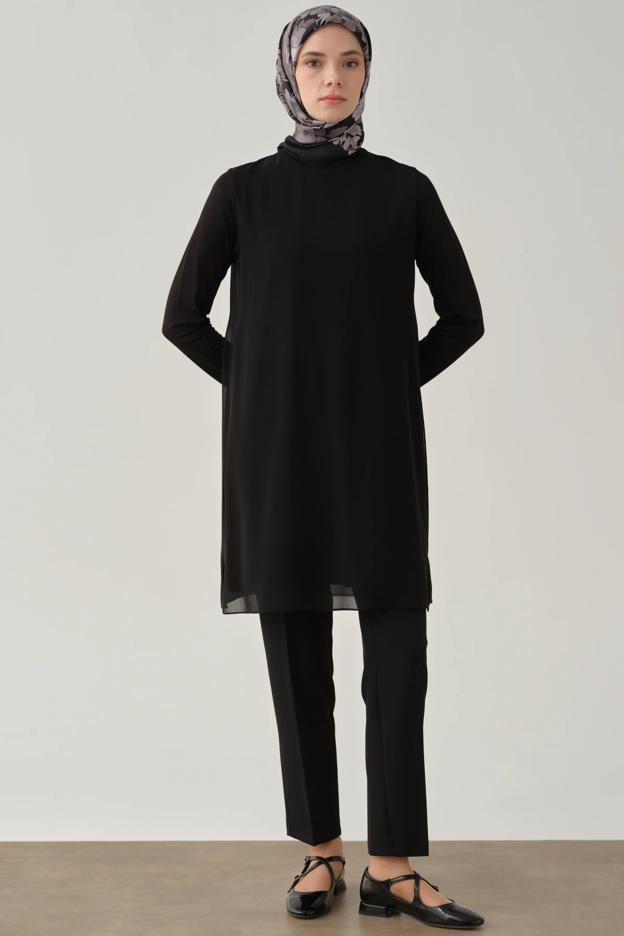 Pantalon carotte à taille élastiquée - Noir - Image 3