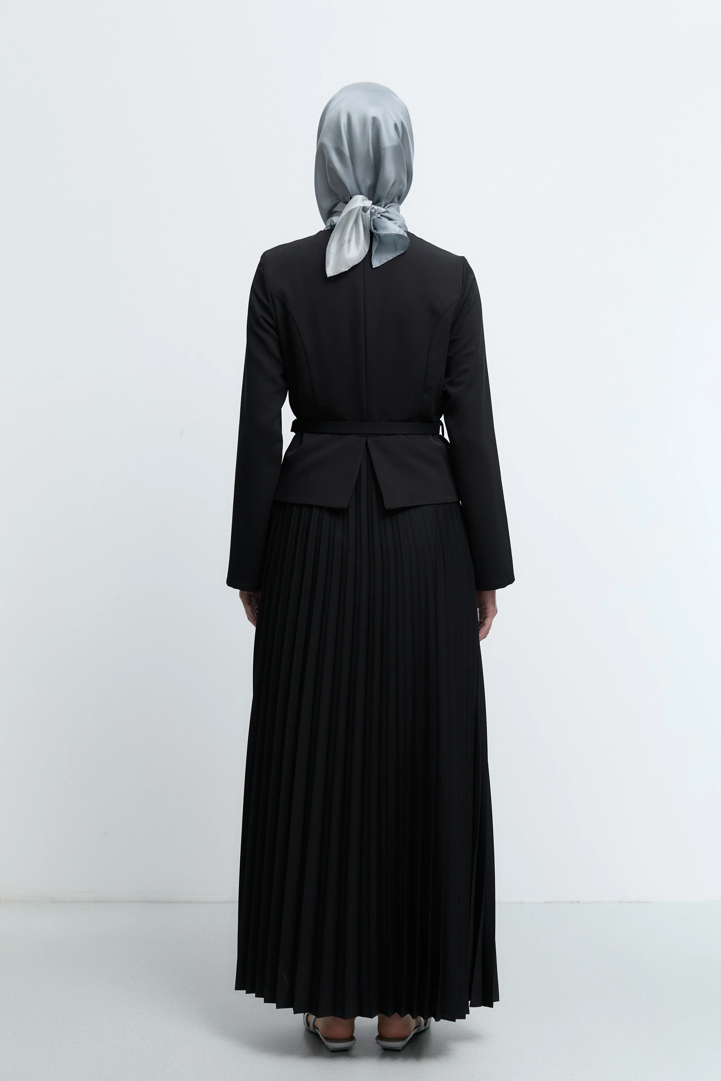 Robe à détail ceinturé - Noir - Image 6