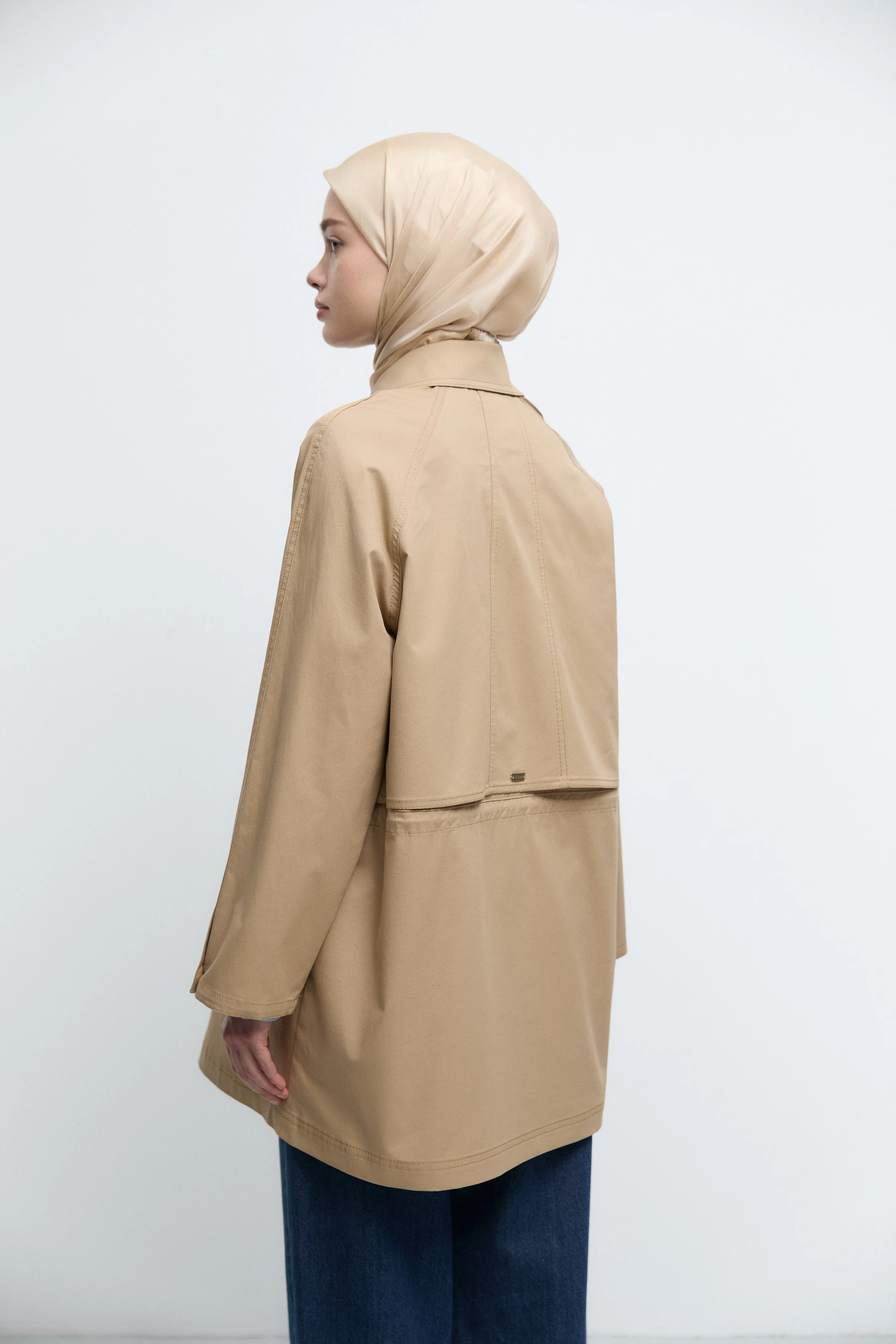 Trench-coat à grandes poches sur le devant - Beige - Image 6