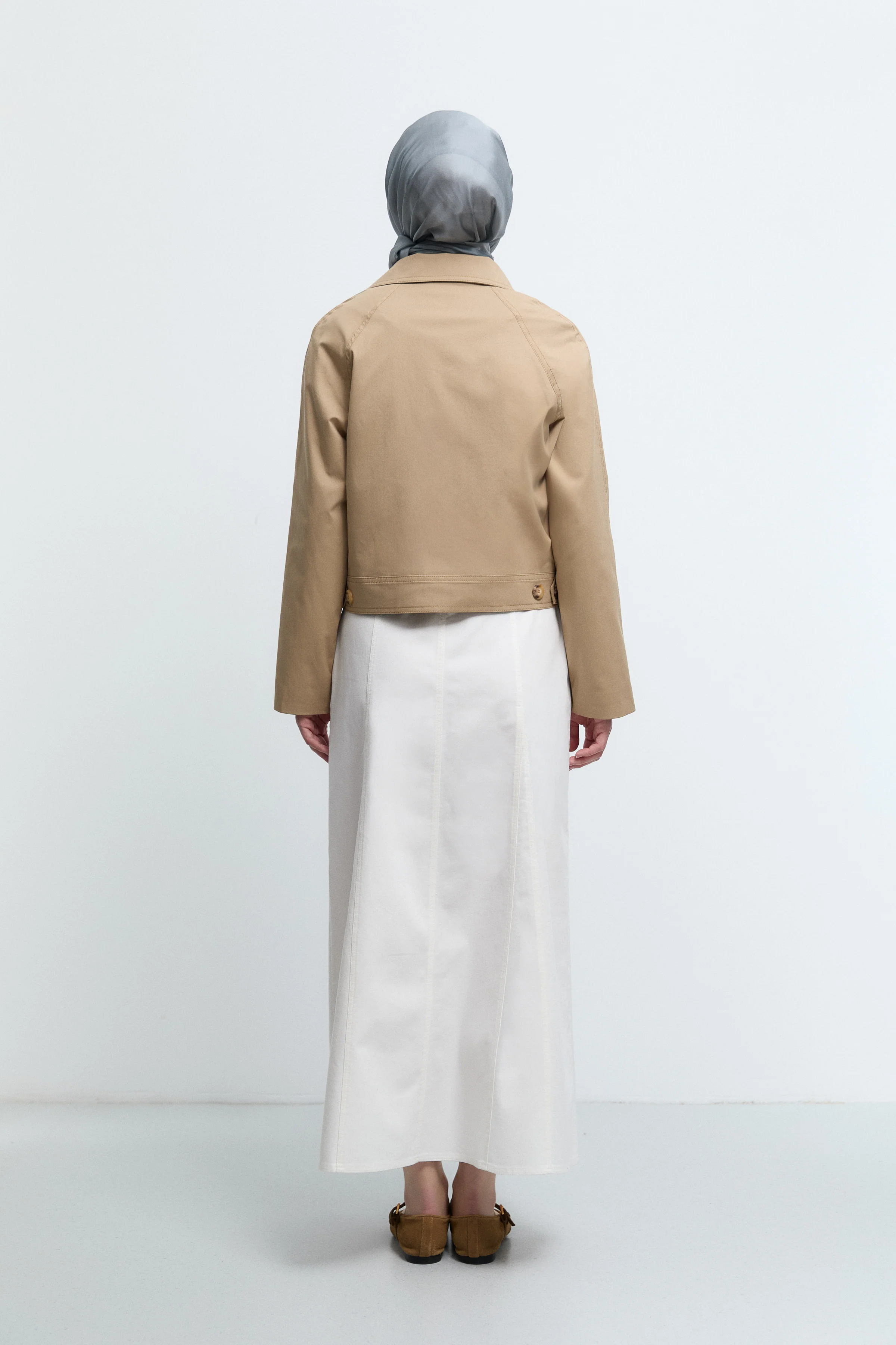 Trench-coat avec détail de coutures latérales - Beige - Image 8